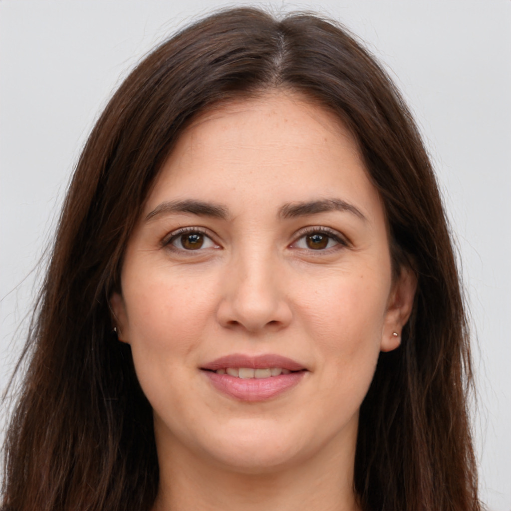 نادين العلى​